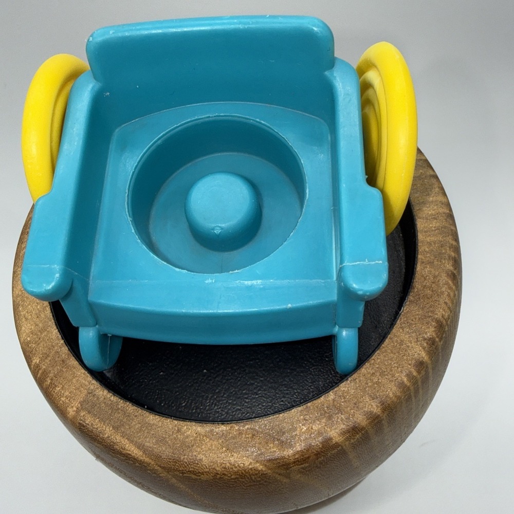 Fisher Price Little People Green WHEELCHAIR Accessory Piece from 1995 - Picture 2 of 7
